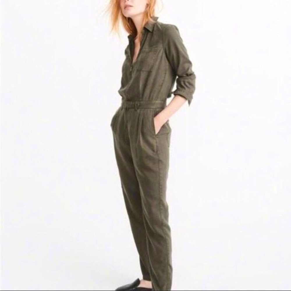 Abercrombie jumpsuit, green army, size xs